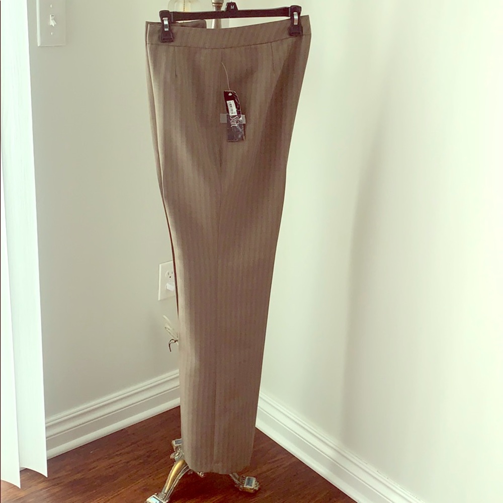 Le suit pinstriped dress pants brand new
